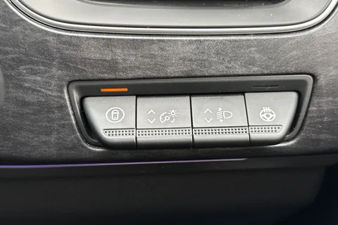 YT74DWN Renault Arkana 1.6 E-TECH esprit Alpine Auto Euro 6 (s/s) 5dr Thumbnail #40