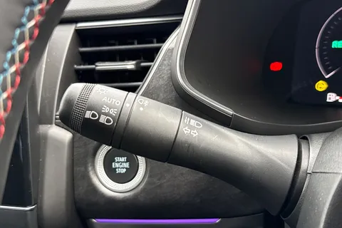 YT74DWN Renault Arkana 1.6 E-TECH esprit Alpine Auto Euro 6 (s/s) 5dr Thumbnail #45