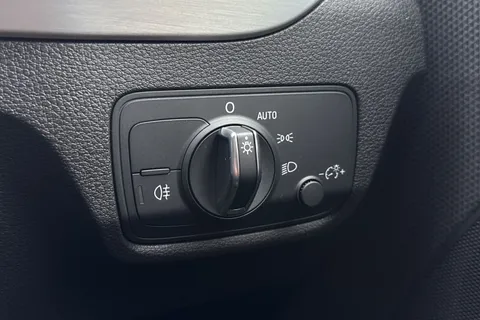  Audi Q2 1.5 TFSI CoD 35 Black Edition S Tronic Euro 6 (s/s) 5dr Thumbnail #42