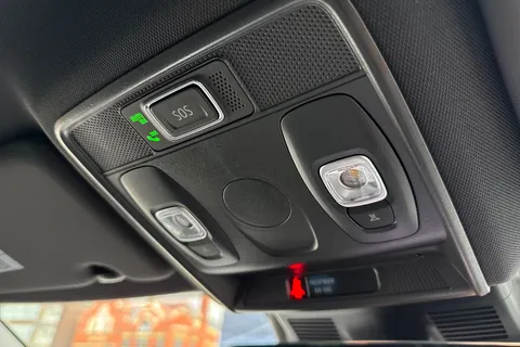 YT74DWN Renault Arkana 1.6 E-TECH esprit Alpine Auto Euro 6 (s/s) 5dr Thumbnail #53