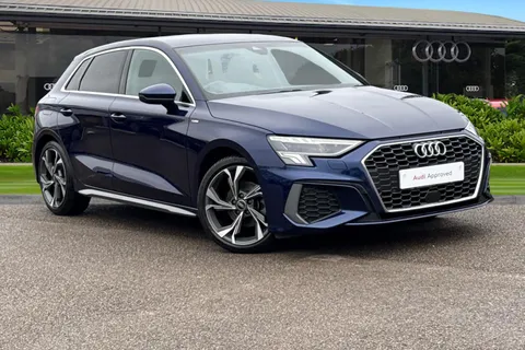 DG72BZL Audi A3 1.5 TFSI 35 S line Sportback Euro 6 (s/s) 5dr Thumbnail #2