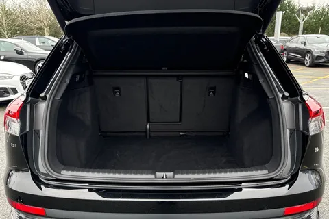 DP72HGD Audi Q4 e-tron Q4  Edition 1 50 e-tron quattro 220,00 kW Thumbnail #7