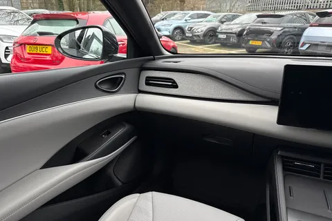 DY75WFF BYD Seal 6 1.5 DM-i 10kWh Boost CVT Auto Euro 6 (s/s) 5dr Thumbnail #15