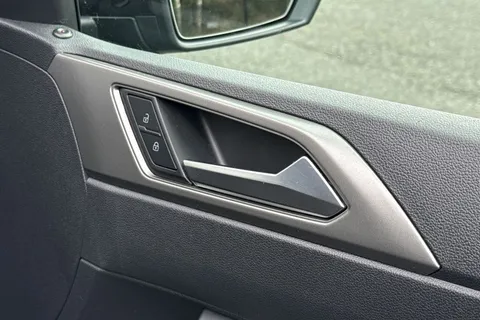 VK68EHL Volkswagen Polo 1.0 TSI SE Euro 6 (s/s) 5dr Thumbnail #33