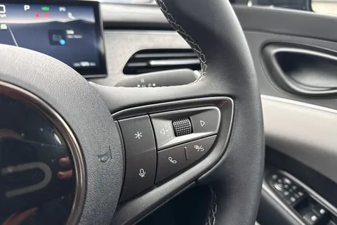 DY75WFF BYD Seal 6 1.5 DM-i 10kWh Boost CVT Auto Euro 6 (s/s) 5dr Thumbnail #39