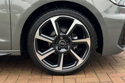 BW25FVO Audi A1 Black Edition 25 TFSI  95 PS S tronic Thumbnail #11