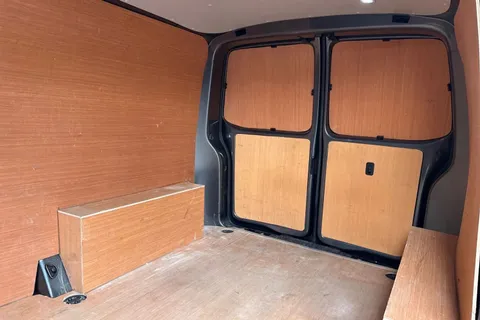 DF74GMV Volkswagen Transporter 2.0 TDI 110 Highline Van Thumbnail #19