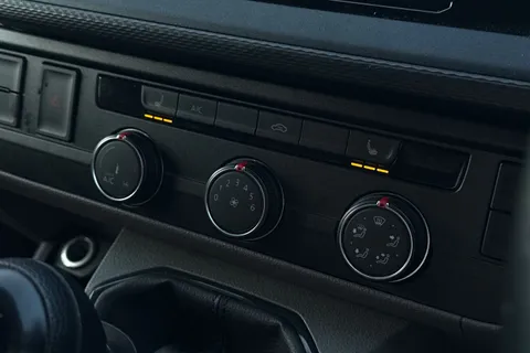 DE74VLF Volkswagen Transporter 2.0 TDI 110 Startline Van Thumbnail #22