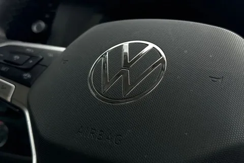 DF74GMV Volkswagen Transporter 2.0 TDI 110 Highline Van Thumbnail #41