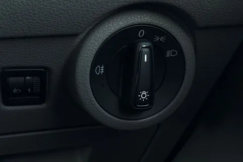 DE74VLF Volkswagen Transporter 2.0 TDI 110 Startline Van Thumbnail #42