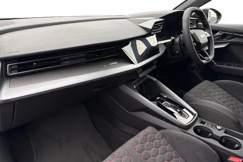  Audi RS 3 2.5 TFSI Carbon Vorsprung S Tronic quattro Euro 6 (s/s) 4dr Thumbnail #9