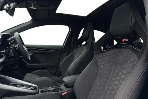  Audi RS 3 2.5 TFSI Carbon Vorsprung S Tronic quattro Euro 6 (s/s) 4dr Thumbnail #11