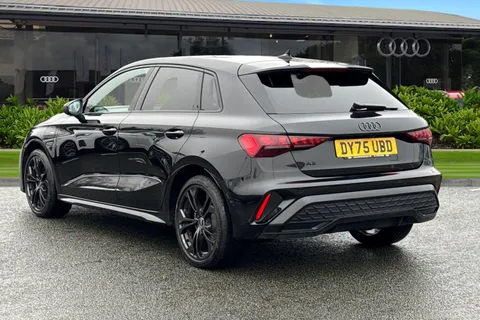 DY75UBD Audi A3 Black Edition TFSI e  204 PS S tronic Thumbnail #3