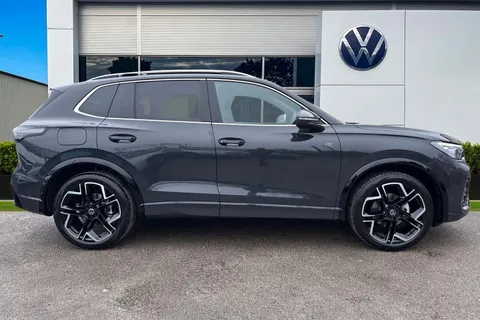  Volkswagen Tiguan 1.5 eTSI MHEV R-Line DSG Euro 6 (s/s) 5dr Thumbnail #3