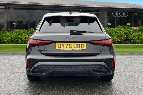 DY75UBD Audi A3 Black Edition TFSI e  204 PS S tronic Thumbnail #5
