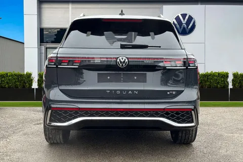  Volkswagen Tiguan 1.5 eTSI MHEV R-Line DSG Euro 6 (s/s) 5dr Thumbnail #4