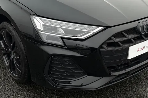 DY75UBD Audi A3 Black Edition TFSI e  204 PS S tronic Thumbnail #9