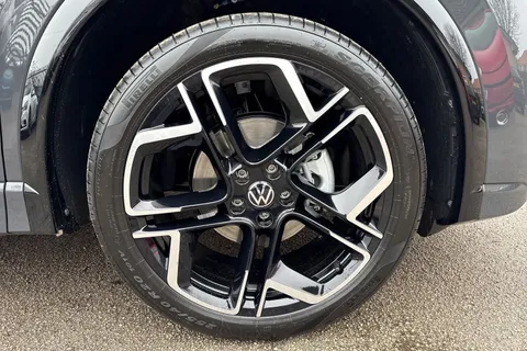  Volkswagen Tiguan 1.5 eTSI MHEV R-Line DSG Euro 6 (s/s) 5dr Thumbnail #9