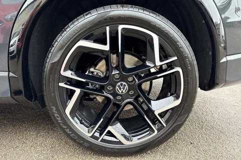  Volkswagen Tiguan 1.5 eTSI MHEV R-Line DSG Euro 6 (s/s) 5dr Thumbnail #11