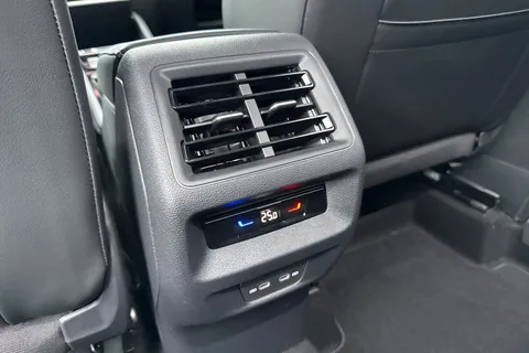  Volkswagen Tiguan 1.5 eTSI MHEV R-Line DSG Euro 6 (s/s) 5dr Thumbnail #36