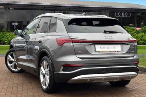 2 of 66 for Audi Q4 e-tron Q4 S line 40 e-tron 150,00 kW