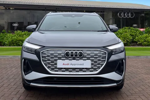 6 of 66 for Audi Q4 e-tron Q4 S line 40 e-tron 150,00 kW