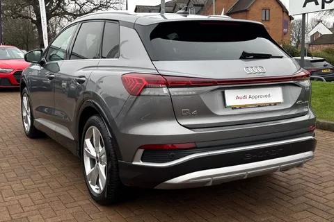 8 of 66 for Audi Q4 e-tron Q4 S line 40 e-tron 150,00 kW