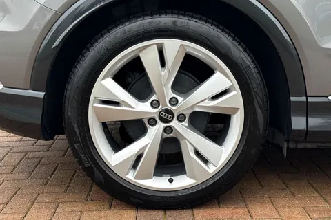 10 of 66 for Audi Q4 e-tron Q4 S line 40 e-tron 150,00 kW