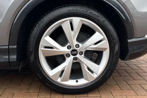 13 of 66 for Audi Q4 e-tron Q4 S line 40 e-tron 150,00 kW