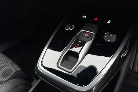 23 of 66 for Audi Q4 e-tron Q4 S line 40 e-tron 150,00 kW