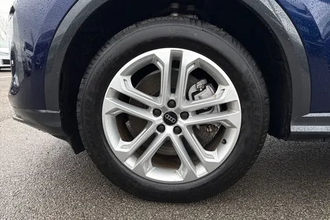  Audi Q5 2.0 TDI 40 Sport S Tronic quattro Euro 6 (s/s) 5dr Thumbnail #24