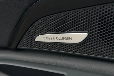  Audi Q5 2.0 TDI 40 Sport S Tronic quattro Euro 6 (s/s) 5dr Thumbnail #32