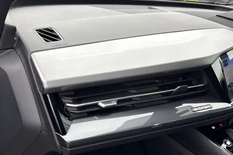 35 of 66 for Audi Q4 e-tron Q4 S line 40 e-tron 150,00 kW