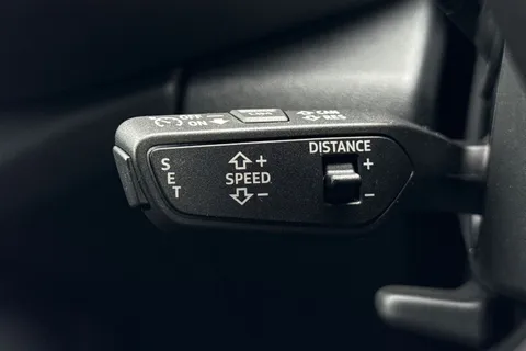  Audi Q5 2.0 TDI 40 Sport S Tronic quattro Euro 6 (s/s) 5dr Thumbnail #36