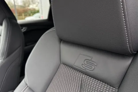 36 of 66 for Audi Q4 e-tron Q4 S line 40 e-tron 150,00 kW