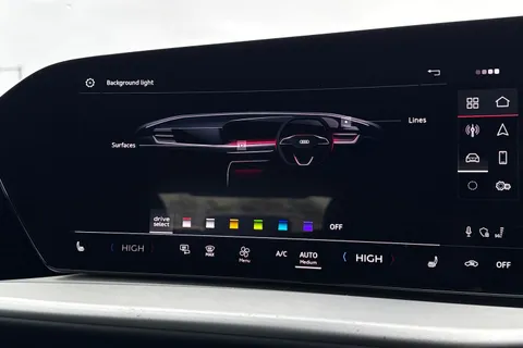  Audi Q5 2.0 TDI 40 Sport S Tronic quattro Euro 6 (s/s) 5dr Thumbnail #45