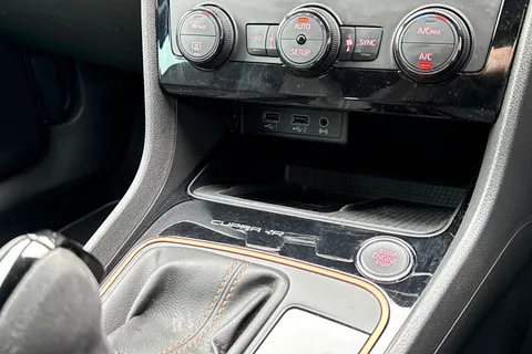 FP69TZW SEAT Leon 2.0 TSI Cupra R ST ST DSG 4Drive Euro 6 (s/s) 5dr Thumbnail #37