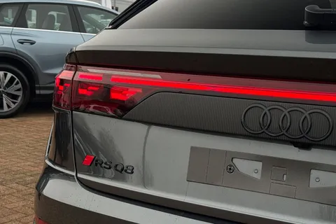 Audi RS Q8 4.0 TFSI V8 Performance Carbon Vorsprung Tiptronic quattro Euro 6 (s/s) 5dr Thumbnail #49