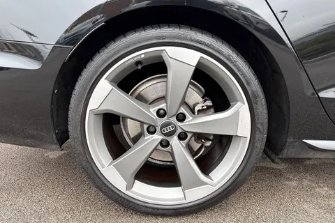 ND70NBN Audi A4 Avant 2.0 TFSI 35 Black Edition Euro 6 (s/s) 5dr Thumbnail #11