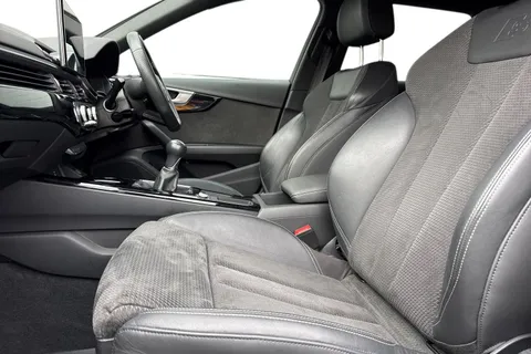 ND70NBN Audi A4 Avant 2.0 TFSI 35 Black Edition Euro 6 (s/s) 5dr Thumbnail #17