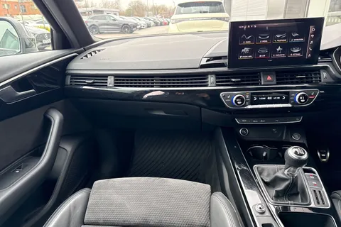 ND70NBN Audi A4 Avant 2.0 TFSI 35 Black Edition Euro 6 (s/s) 5dr Thumbnail #21