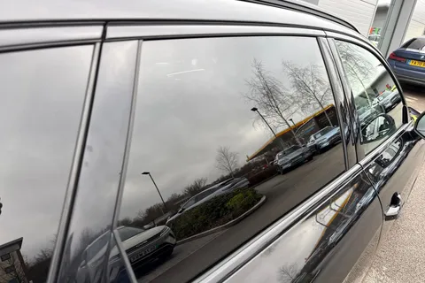 ND70NBN Audi A4 Avant 2.0 TFSI 35 Black Edition Euro 6 (s/s) 5dr Thumbnail #28