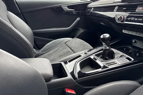 ND70NBN Audi A4 Avant 2.0 TFSI 35 Black Edition Euro 6 (s/s) 5dr Thumbnail #44