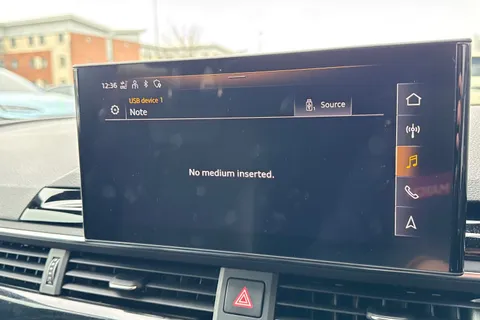 ND70NBN Audi A4 Avant 2.0 TFSI 35 Black Edition Euro 6 (s/s) 5dr Thumbnail #48