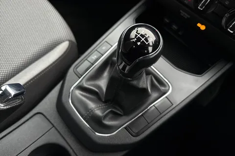 DK19YYM SEAT Ibiza 1.0 MPI SE Technology Euro 6 (s/s) 5dr GPF Thumbnail #23