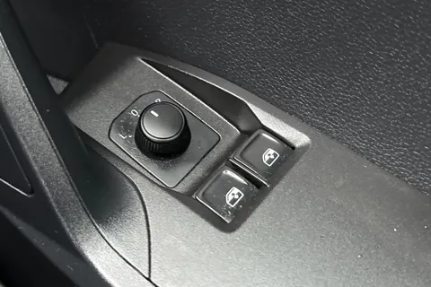 DK19YYM SEAT Ibiza 1.0 MPI SE Technology Euro 6 (s/s) 5dr GPF Thumbnail #31