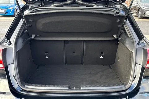 KS20VST Mercedes-Benz A Class 1.5 A180d AMG Line (Executive) 7G-DCT Euro 6 (s/s) 5dr Thumbnail #8