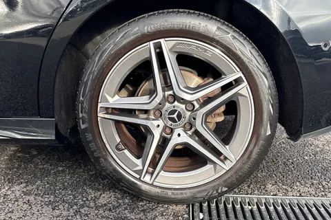 KS20VST Mercedes-Benz A Class 1.5 A180d AMG Line (Executive) 7G-DCT Euro 6 (s/s) 5dr Thumbnail #14