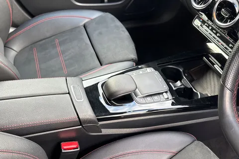 KS20VST Mercedes-Benz A Class 1.5 A180d AMG Line (Executive) 7G-DCT Euro 6 (s/s) 5dr Thumbnail #24