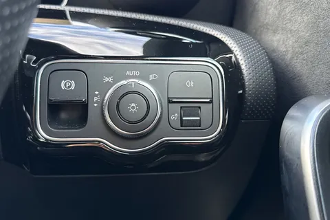 KS20VST Mercedes-Benz A Class 1.5 A180d AMG Line (Executive) 7G-DCT Euro 6 (s/s) 5dr Thumbnail #33